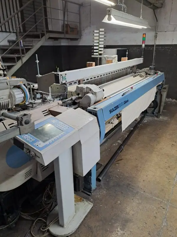 Telares Sulzer G6300 de 220 cm del año 2001